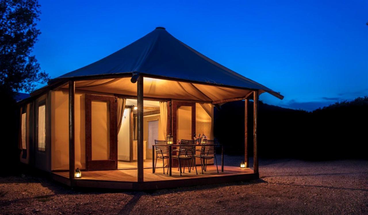 Campingplatz Glamping Tents And Mobile Homes Trasorka *